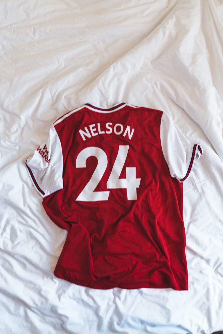 Reiss Nelson Arsenal shirt